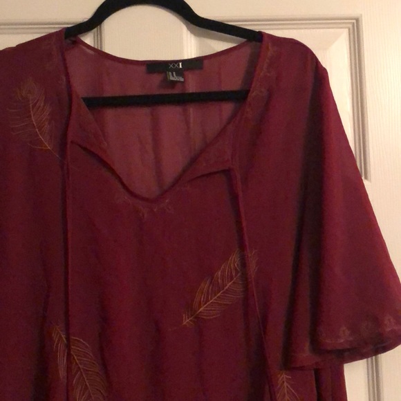 Top - Picture 2 of 2